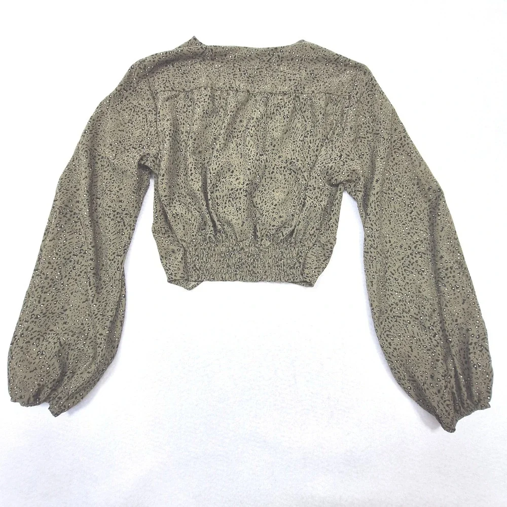 MABLE Cropped Top Womens Medium Olive Green Animal Print Twist Front Boho Chic - Picture 2 of 6